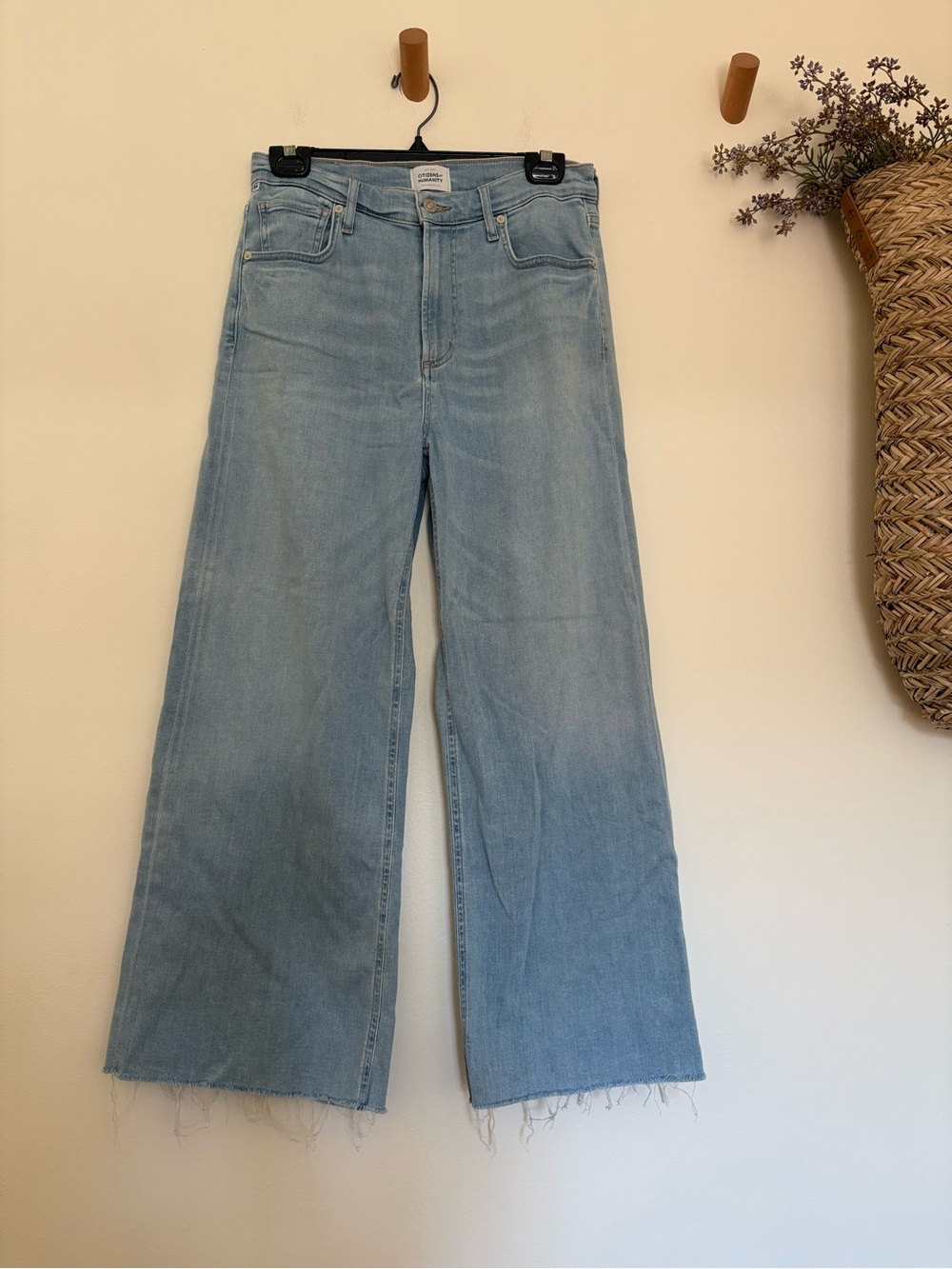Citizens of Humanity Lyra Crop Wide Leg Jeans 28 Marquee Raw Hem High Rise